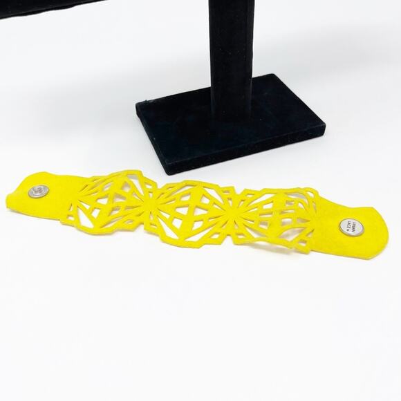 URBAN LACE Crystalline Vegan Ultra Suede Bracelet - Picture 2 of 6